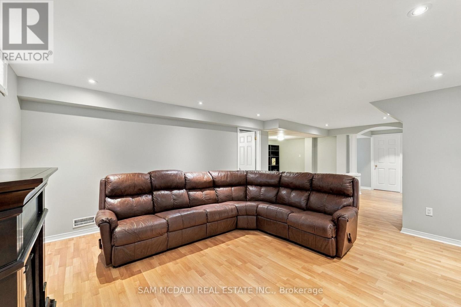 135 Watford Street, Whitby, Ontario  L1M 1H2 - Photo 45 - E14103396