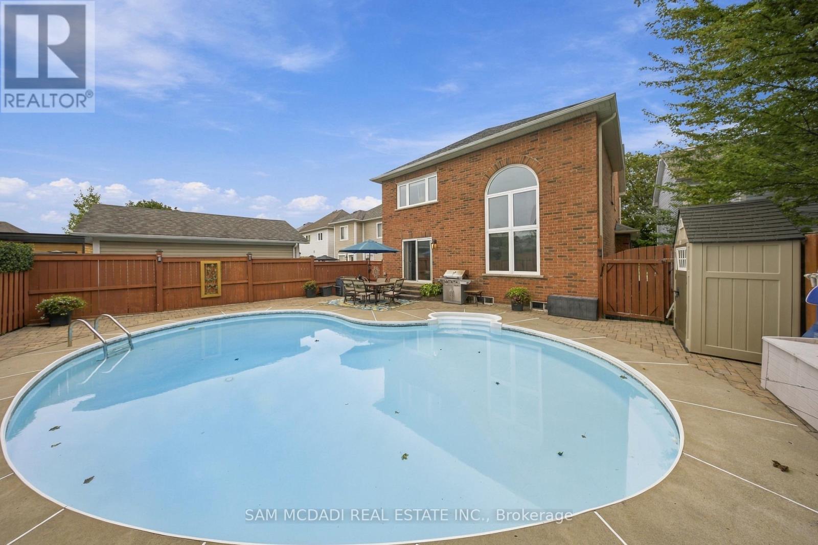 135 Watford Street, Whitby, Ontario  L1M 1H2 - Photo 9 - E14103396