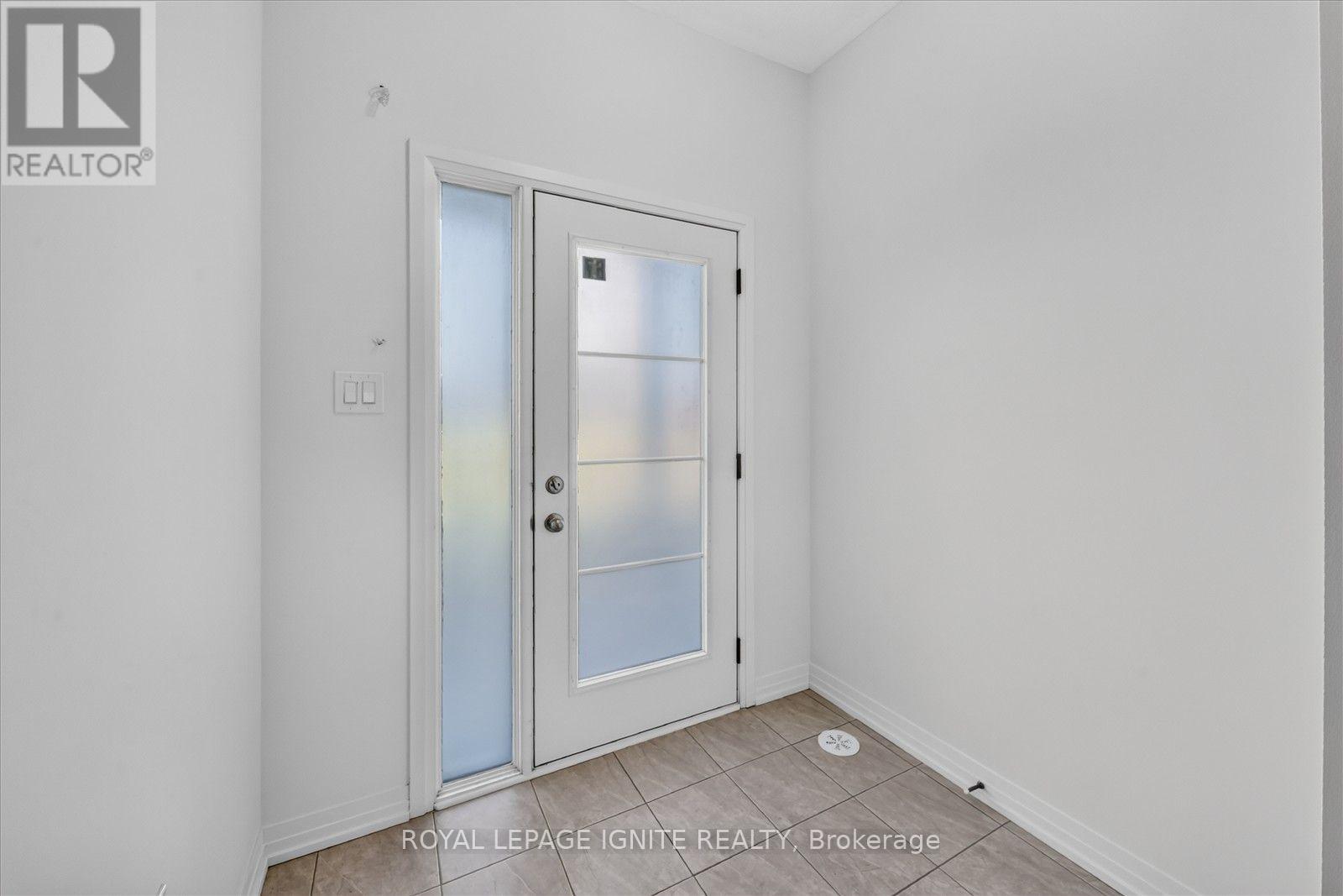 67 King George Way, Clarington, Ontario  L1C 7E5 - Photo 4 - E14103500