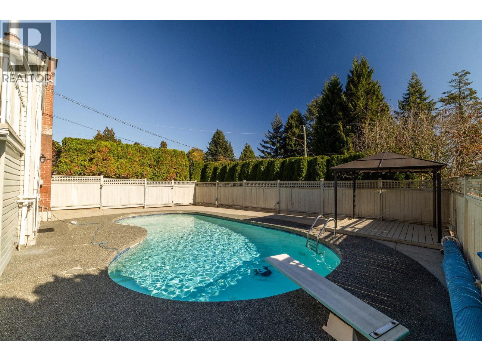 2007 Floralynn Crescent, North Vancouver, British Columbia  V7J 2W1 - Photo 29 - R3177389