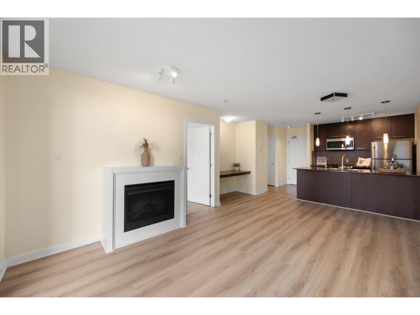 608 2979 Glen Drive, Coquitlam, British Columbia  V3B 0B2 - Photo 10 - R3176425