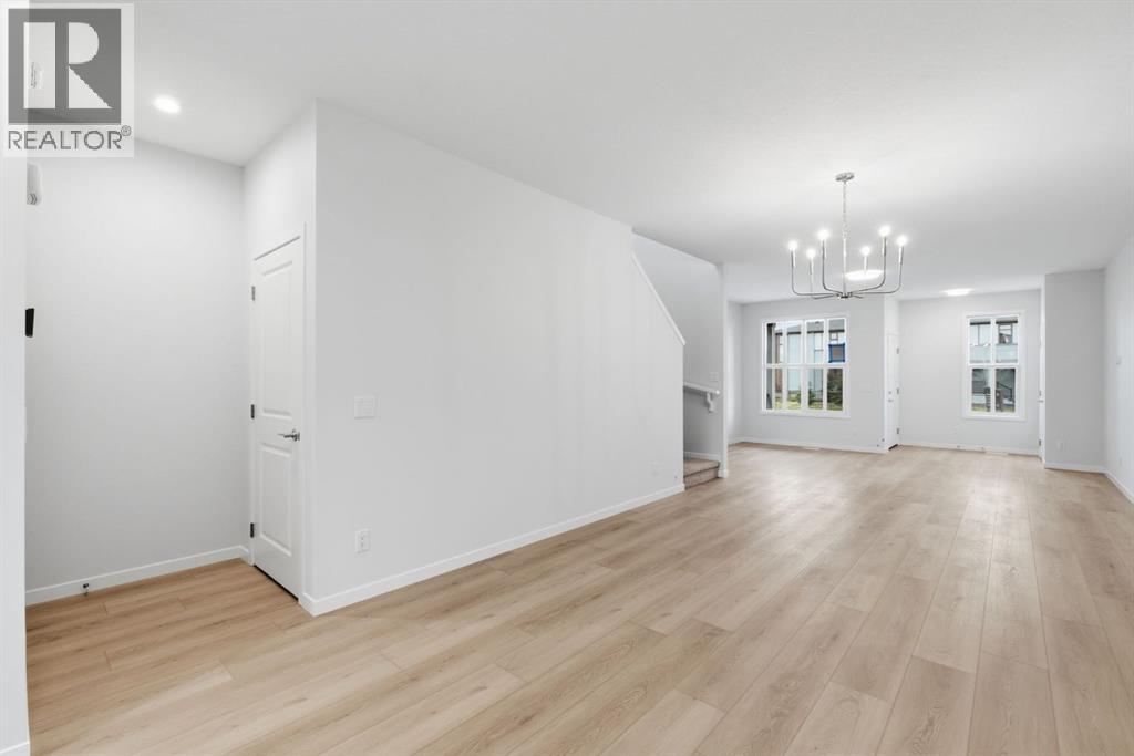 676 Rowmont Boulevard NW, Calgary, Alberta  T3L 0N5 - Photo 14 - A2353598