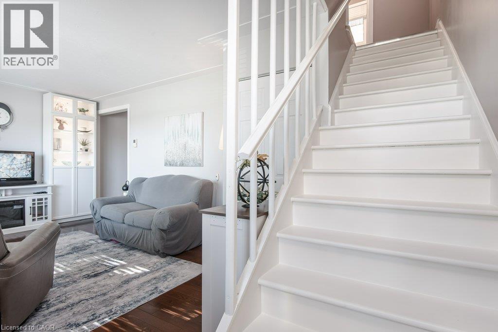 169 Schweitzer Street, Kitchener, Ontario  N2K 1C3 - Photo 9 - 40872957