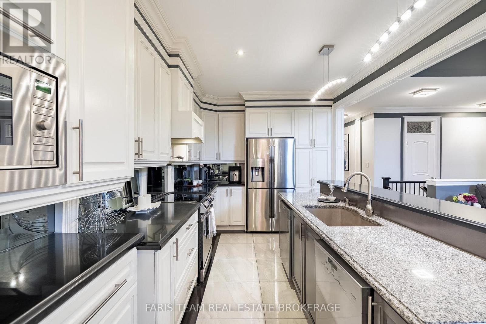 77 Copeland Crescent, Innisfil, Ontario  L0L 1L0 - Photo 8 - N14103416