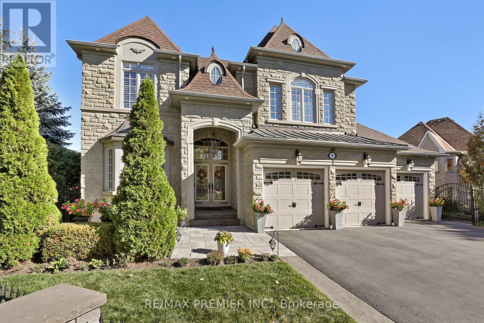 9 MIGONETTE STREET, Richmond Hill, Ontario