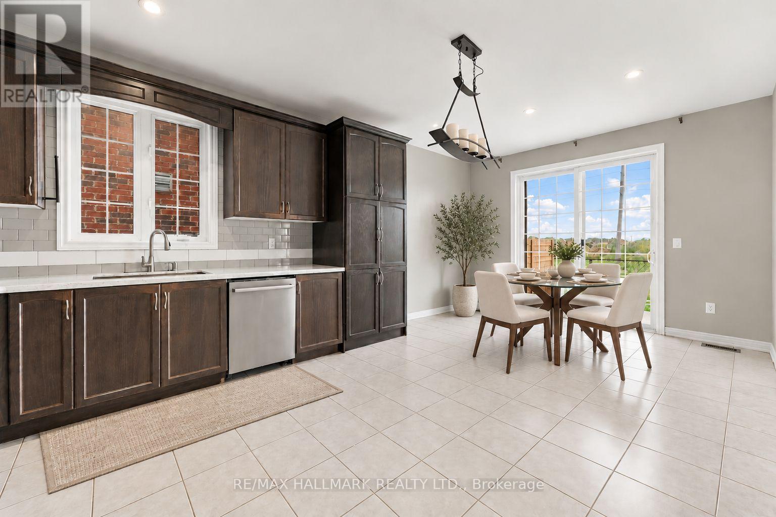 19 Durango Drive, Brampton, Ontario  L6X 2Z2 - Photo 8 - W14103398
