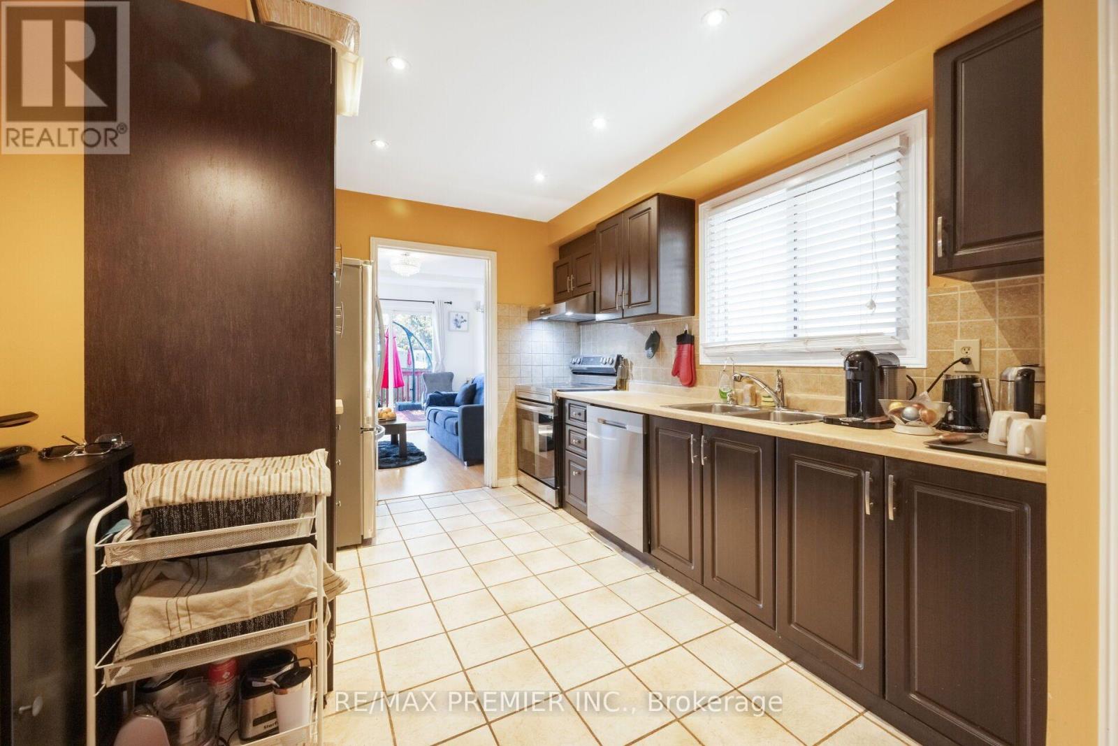 45 Rosebud Avenue, Brampton, Ontario  L6X 2W4 - Photo 15 - W14103450