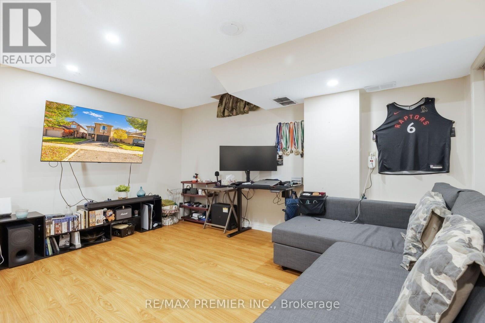 45 Rosebud Avenue, Brampton, Ontario  L6X 2W4 - Photo 38 - W14103450