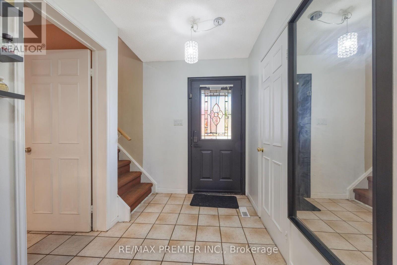 45 Rosebud Avenue, Brampton, Ontario  L6X 2W4 - Photo 6 - W14103450