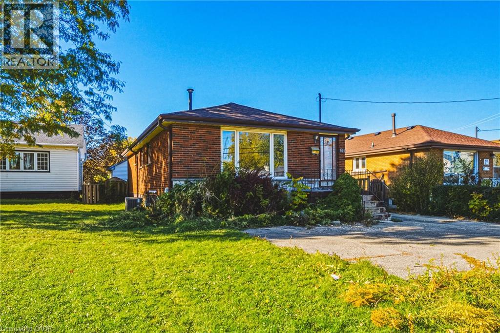 928 Upper Gage Avenue