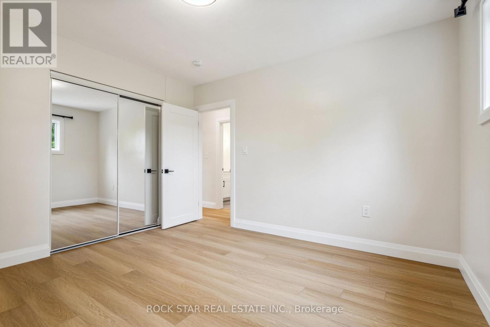 Main - 121 Toby Crescent, Hamilton, Ontario  L8T 2N9 - Photo 19 - X14103426