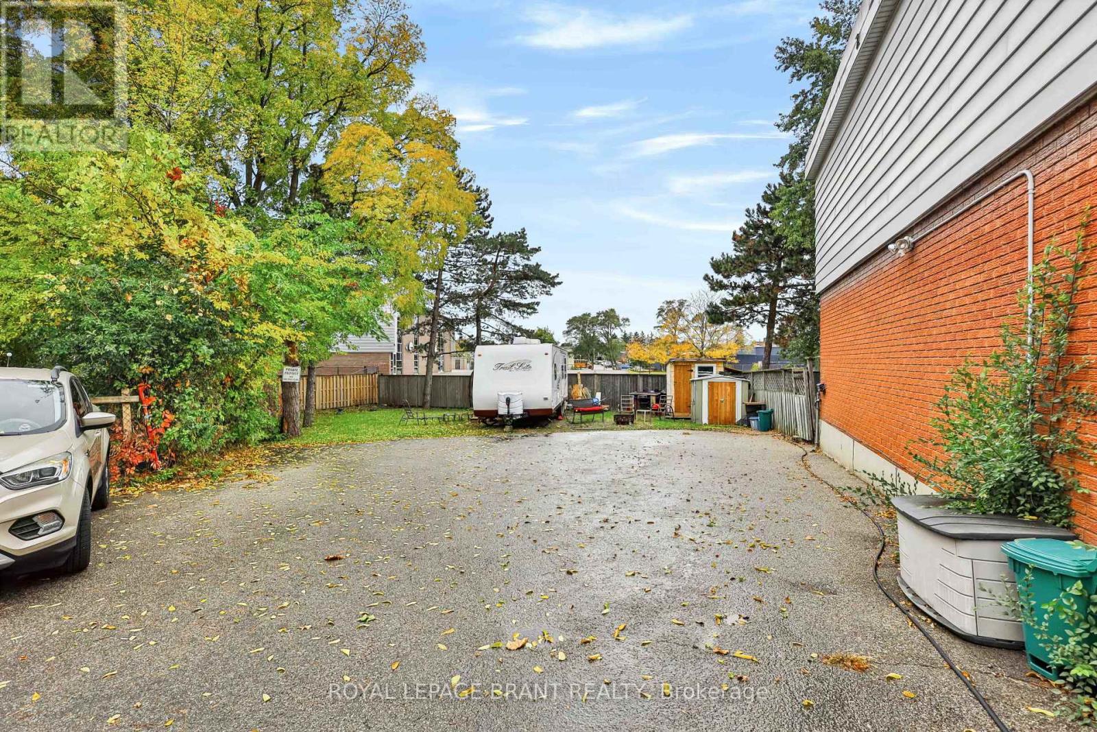 23 Brenda Court, Brantford, Ontario  N3R 2L8 - Photo 5 - X14103428