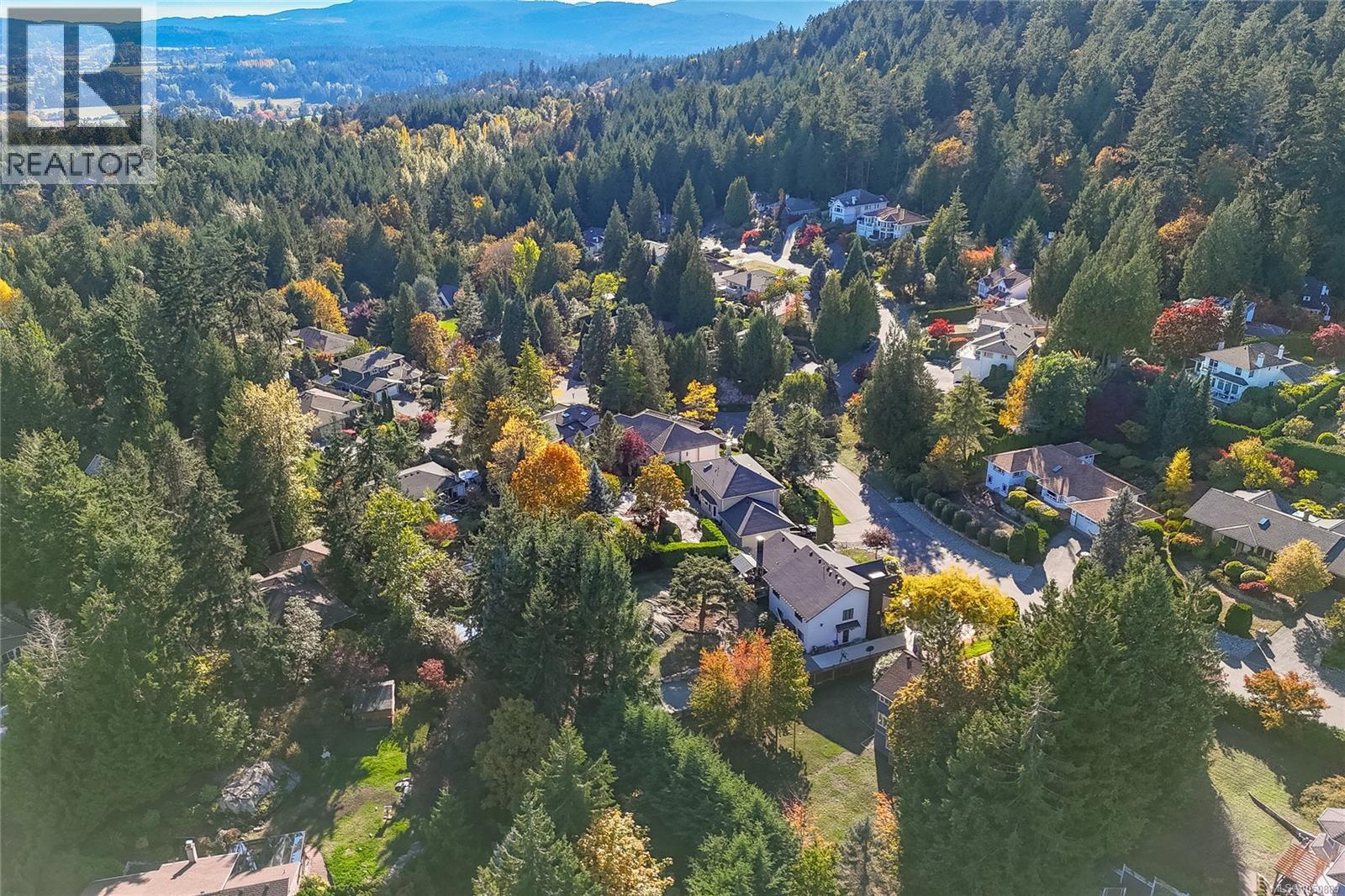 8593 Kingcome Cres