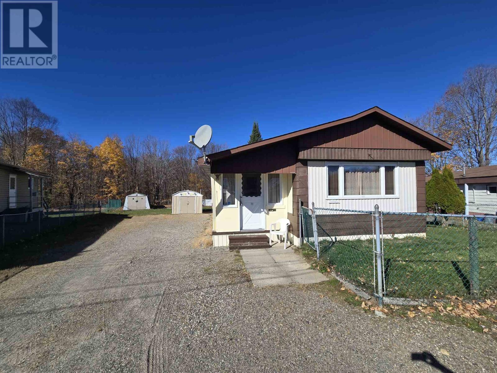 11 Chalmers Cres, Elliot Lake, Ontario  P5A 1A1 - Photo 1 - SM262951