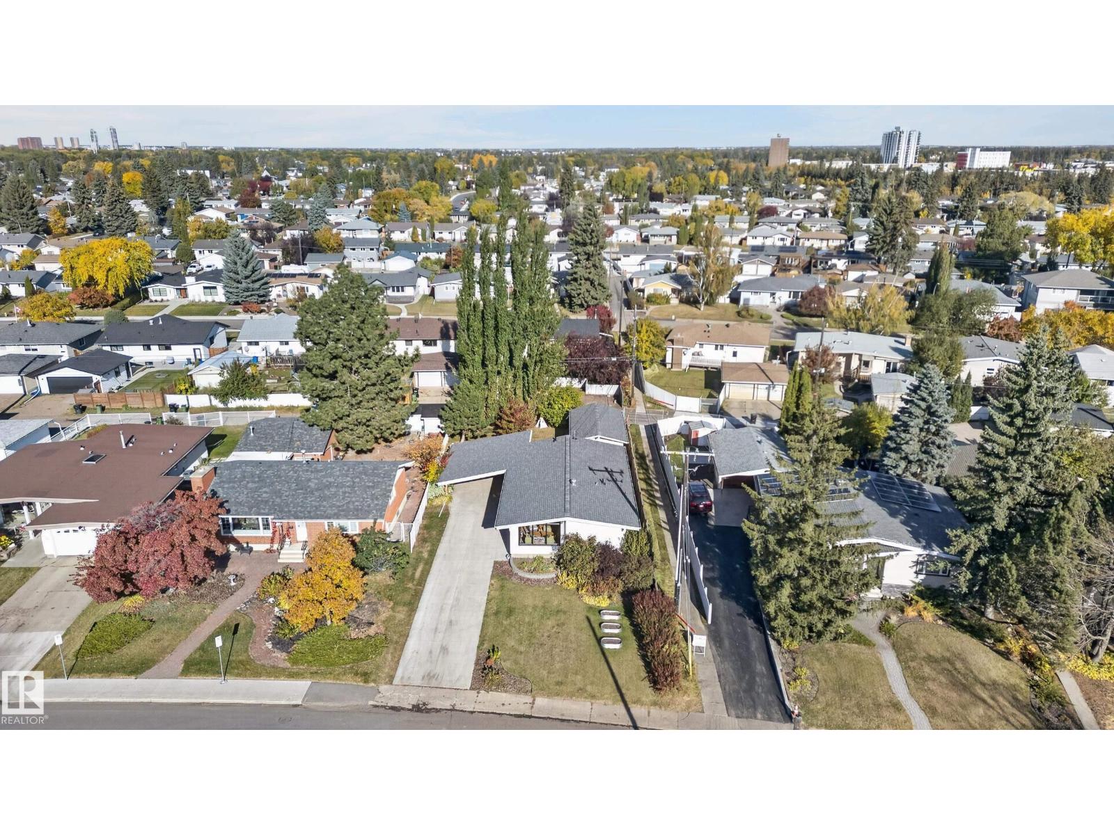 6512 94 AV NW