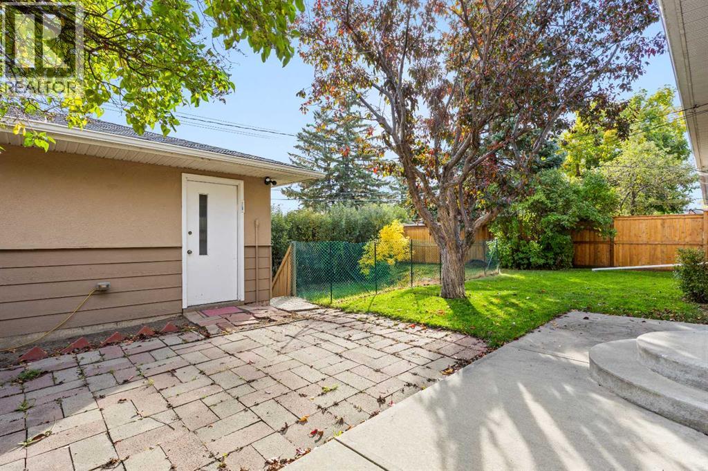 48 Selkirk Drive SW