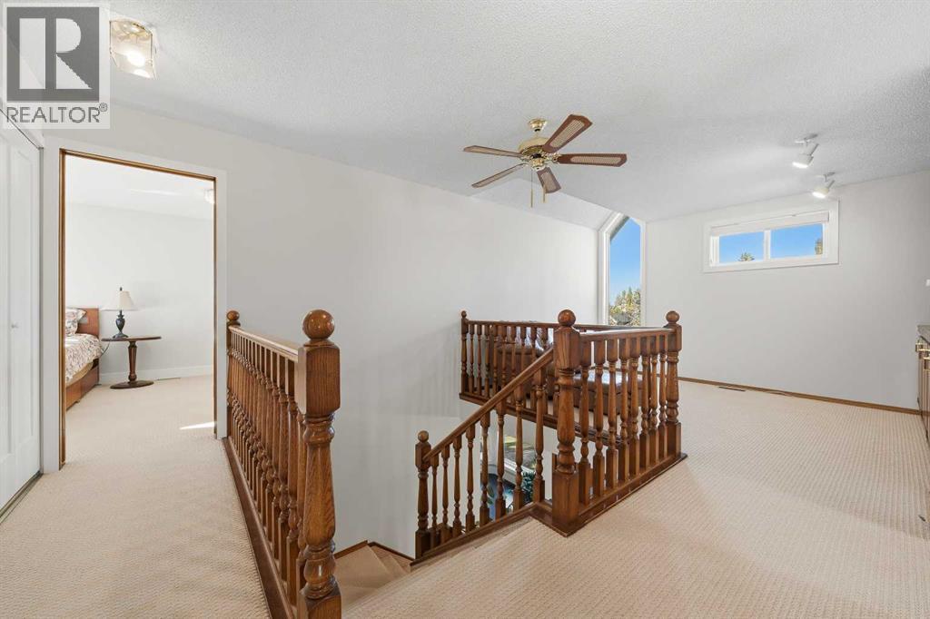 220 Hawkview Manor Circle Nw, Calgary, Alberta  T3G 3E5 - Photo 14 - A2352929