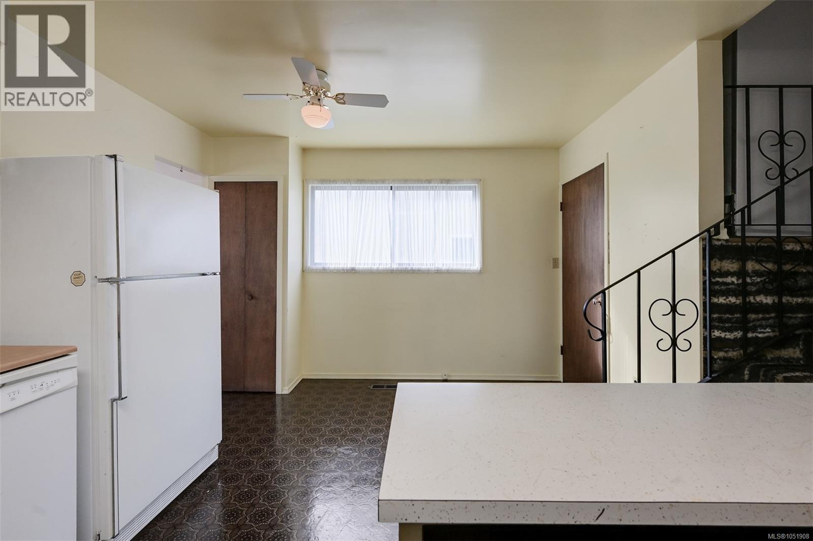 948 Dunsmuir Rd