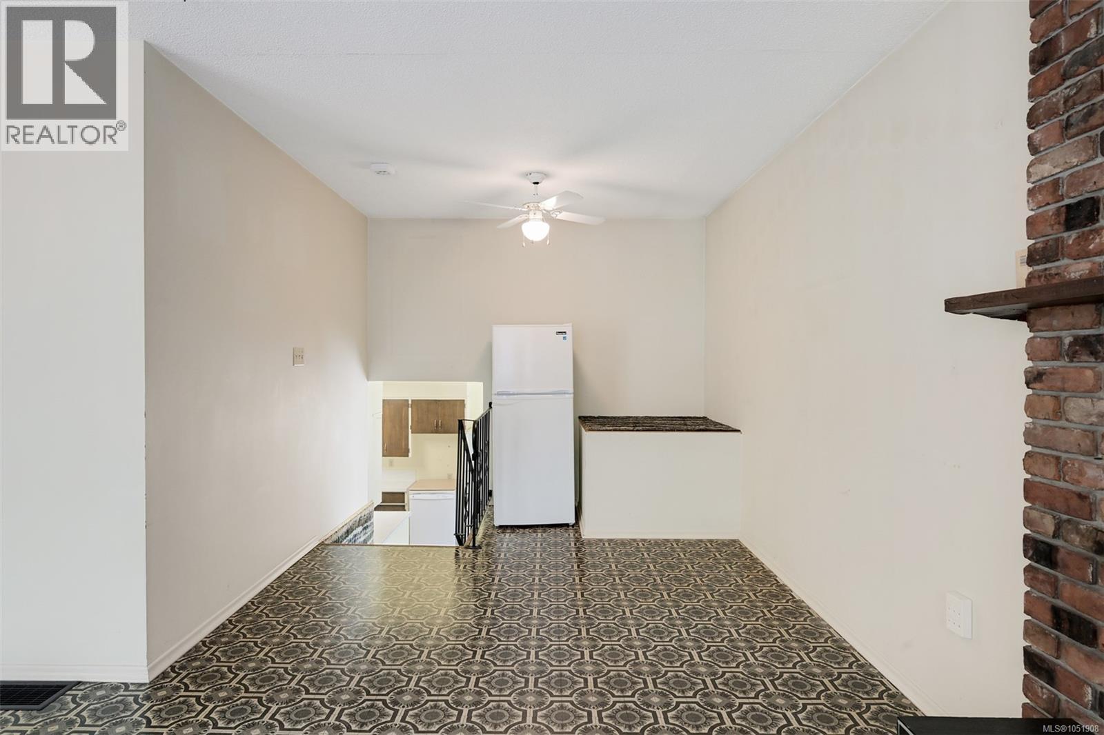 948 Dunsmuir Rd