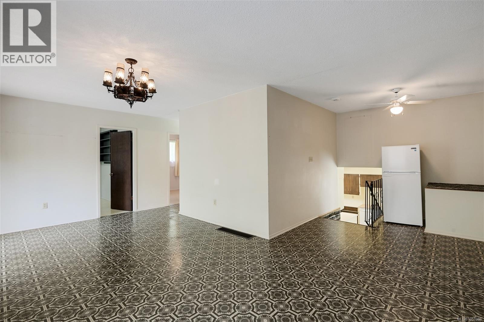 948 Dunsmuir Rd