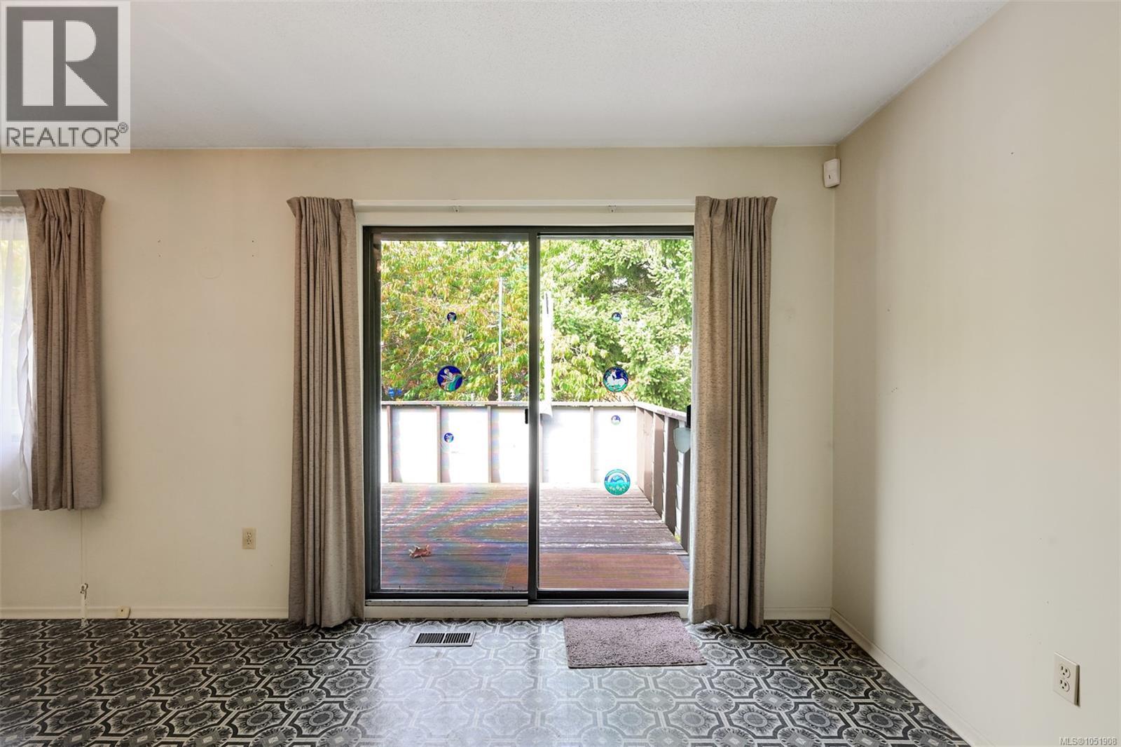 948 Dunsmuir Rd