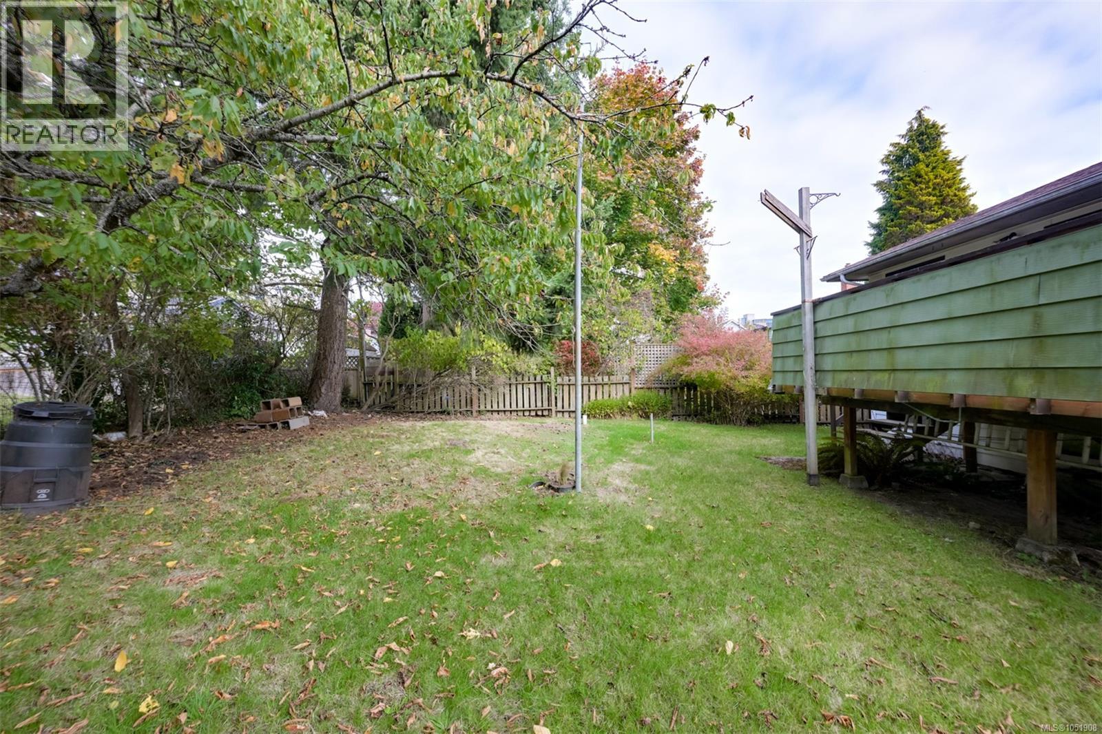 948 Dunsmuir Rd
