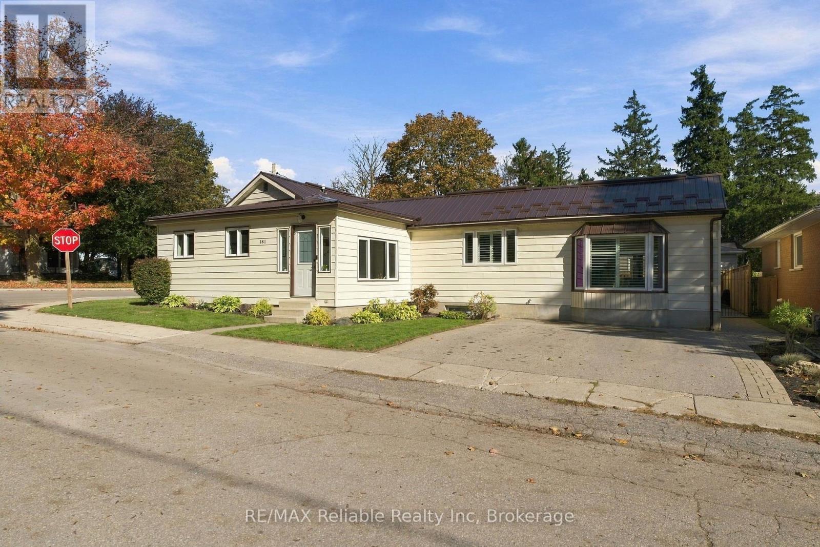 181 Maple Street, Central Huron (Clinton), Ontario  N0M 1L0 - Photo 3 - X14103532
