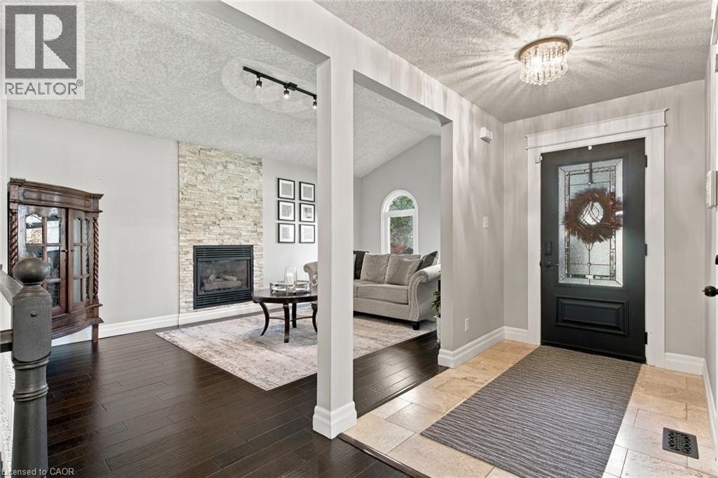 27 Costain Court, Kitchener, Ontario  N2N 3A5 - Photo 5 - 40871247