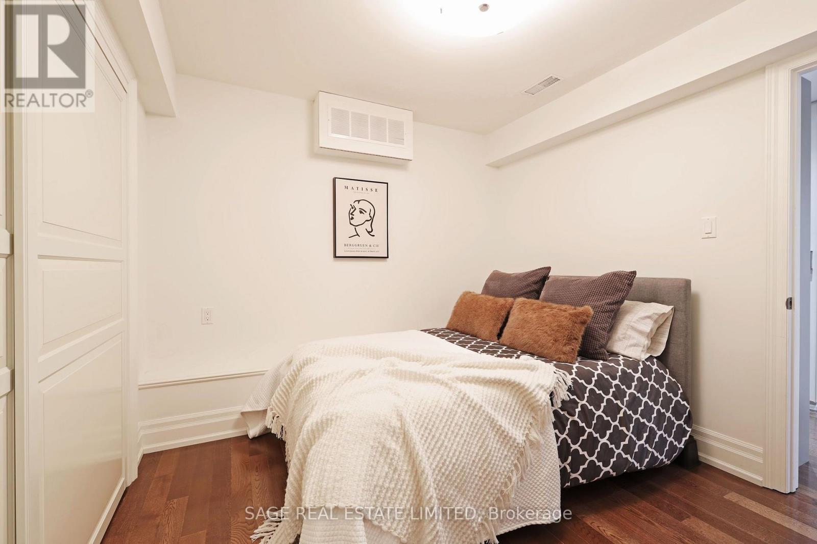 133 Glengrove Avenue W, Toronto, Ontario  M4R 1P1 - Photo 30 - C14103706