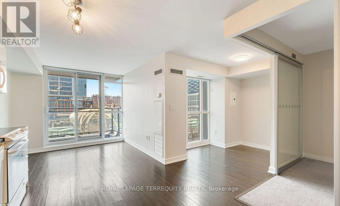 321 - 151 Dan Leckie Way, Toronto (Waterfront Communities), Ontario  M5V 4B2 - Photo 3 - C14103750