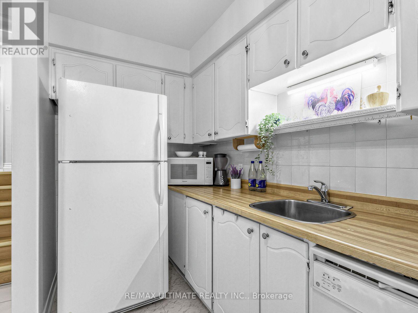 375 Calvert Court, Oshawa, Ontario L1J 6X7 - Photo 11 - E14103584