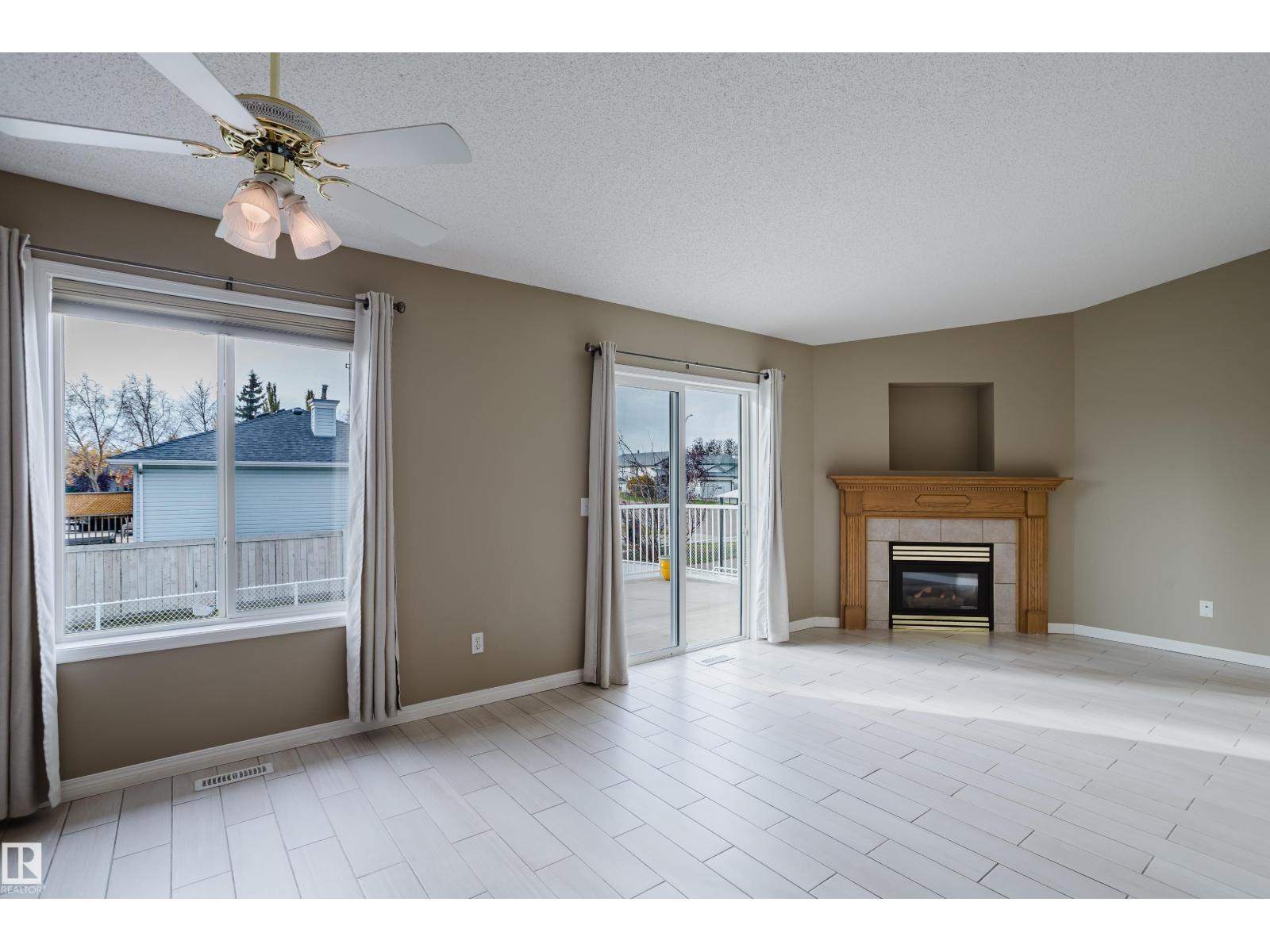 75 LANDSDOWNE DR