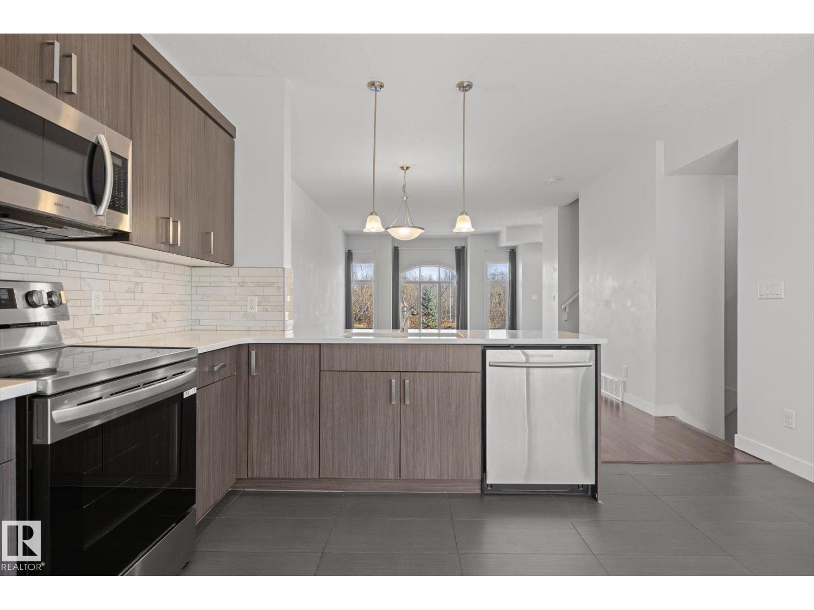 #16 723 172 ST SW