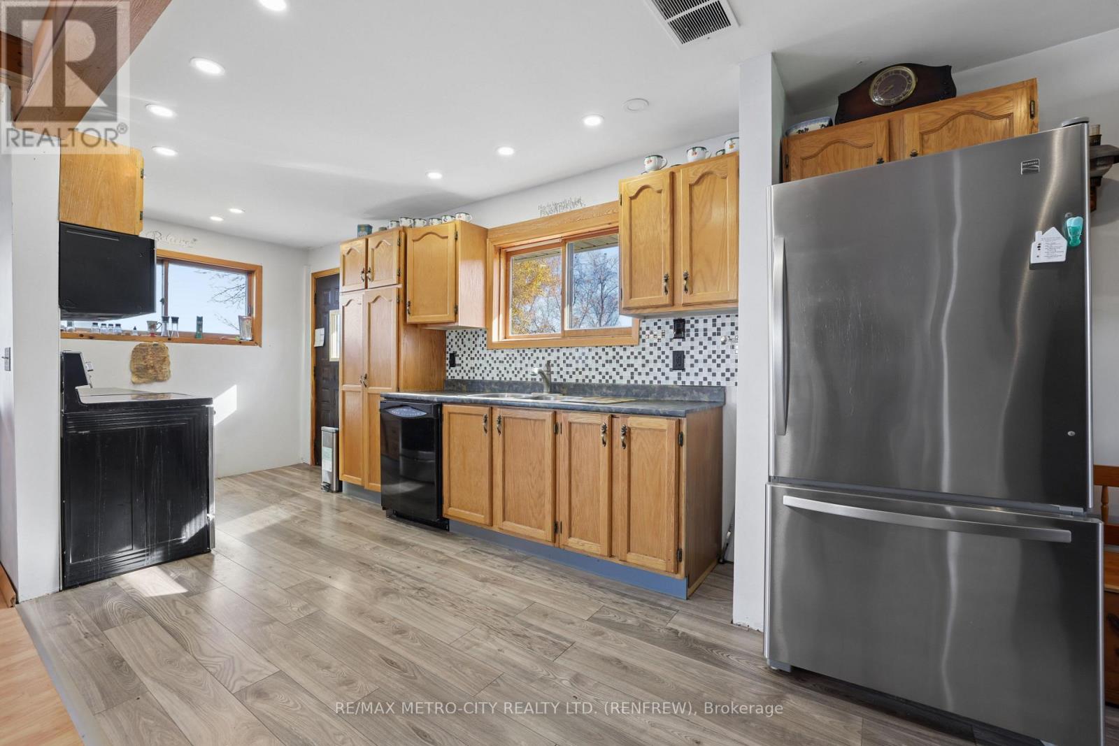 36 Grandview Lane, Horton, Ontario  K7V 3Z8 - Photo 4 - X14103536
