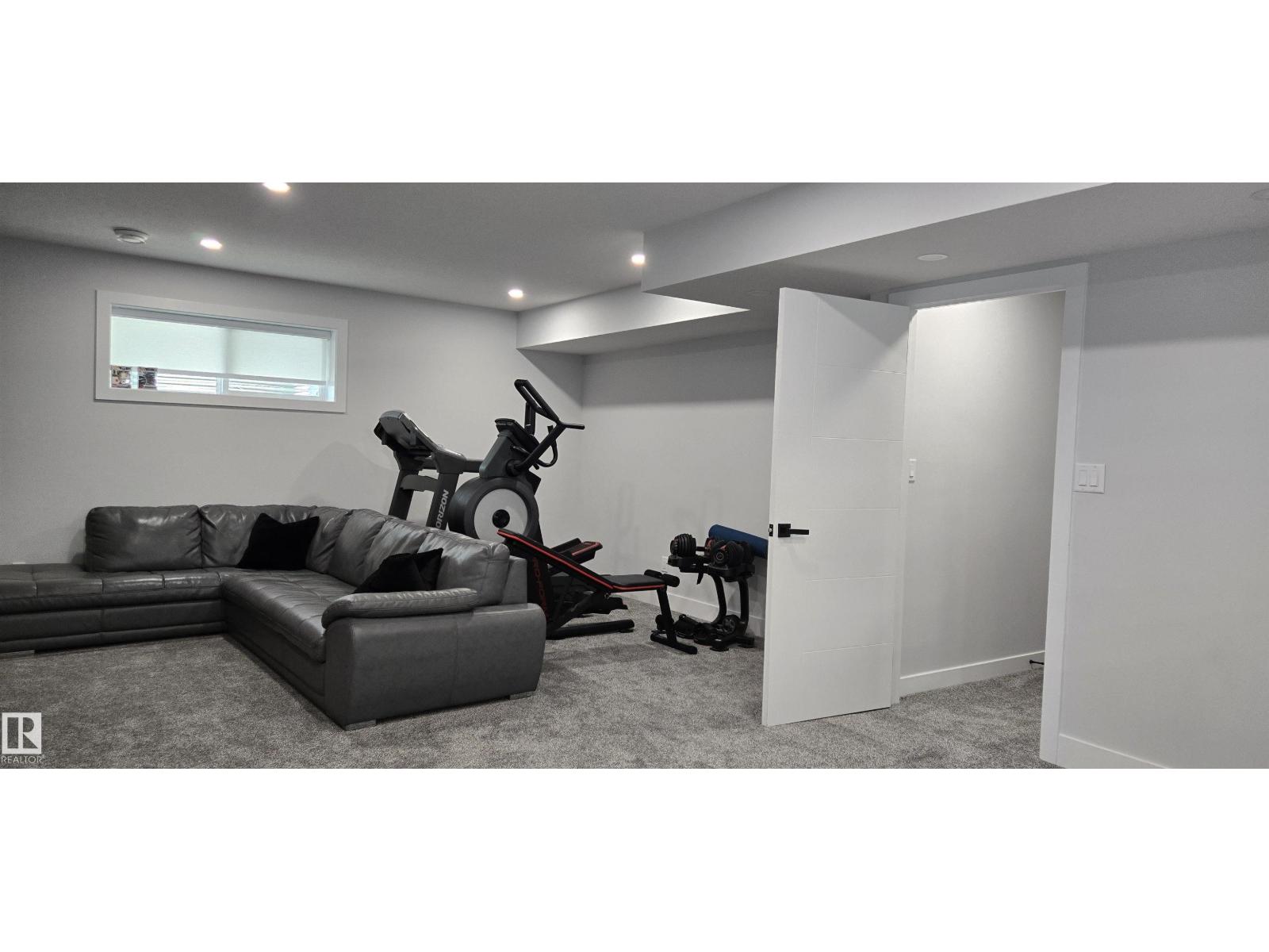 15883 13 AV SW