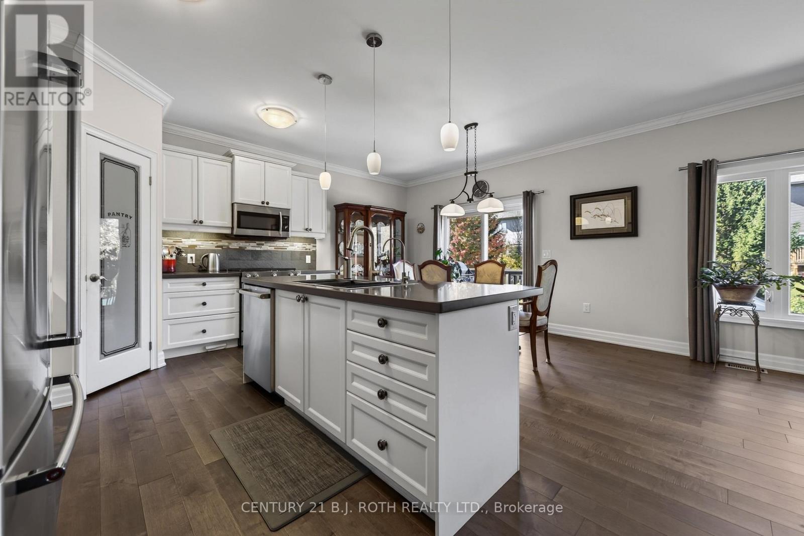 3814 Wood Avenue, Severn, Ontario  L3V 6H3 - Photo 6 - S14103722