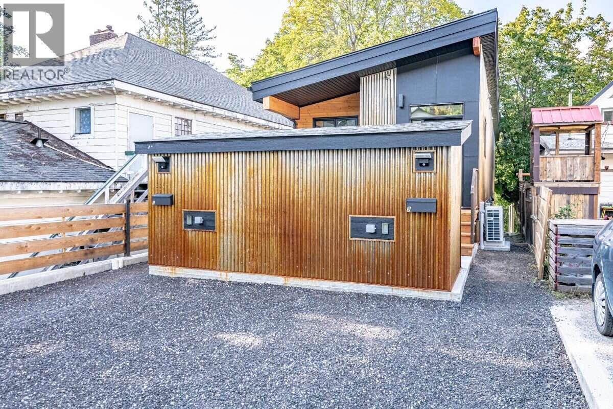 916 Carbonate Street Unit# 1, Nelson, British Columbia V1L 4R4 - Photo 3 - 10403826