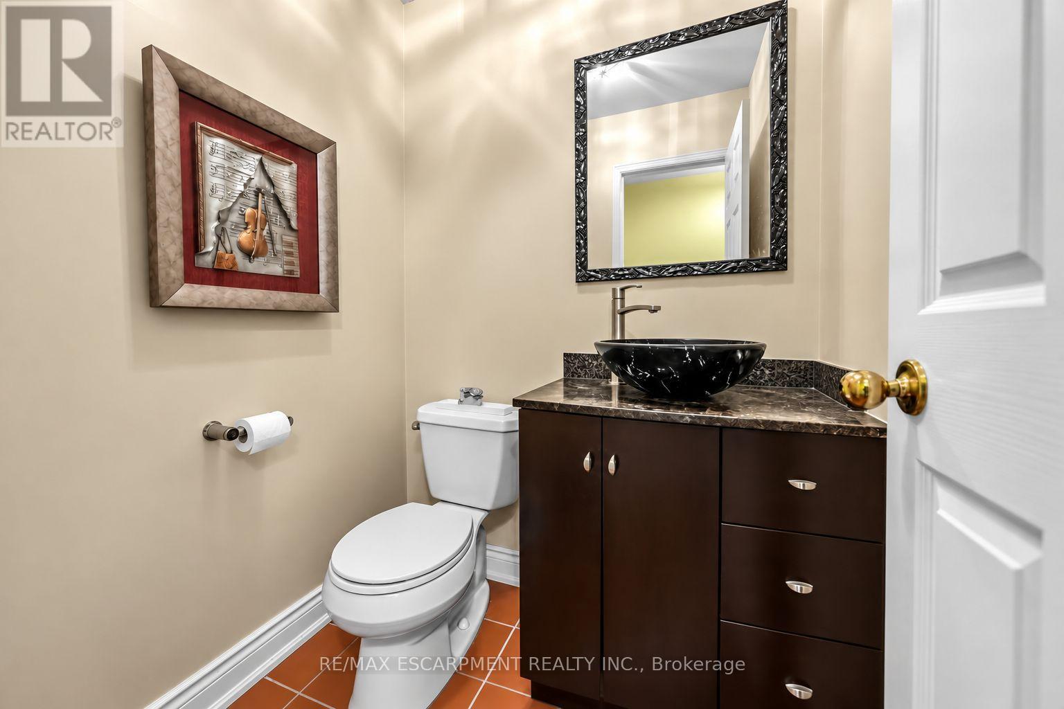 1094 Rebecca Street, Oakville, Ontario  L6L 1Y7 - Photo 13 - W14103572