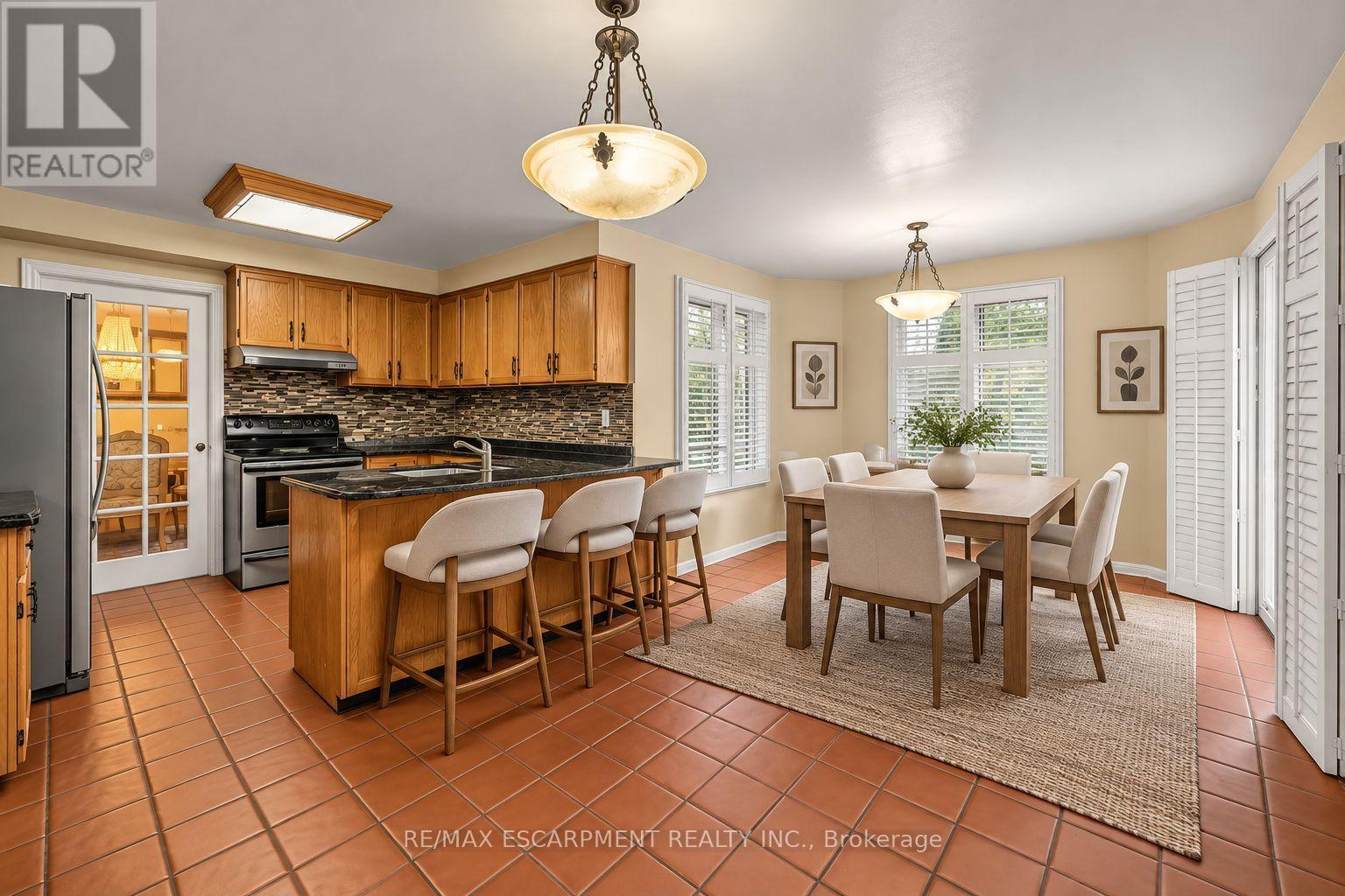 1094 Rebecca Street, Oakville, Ontario  L6L 1Y7 - Photo 9 - W14103572