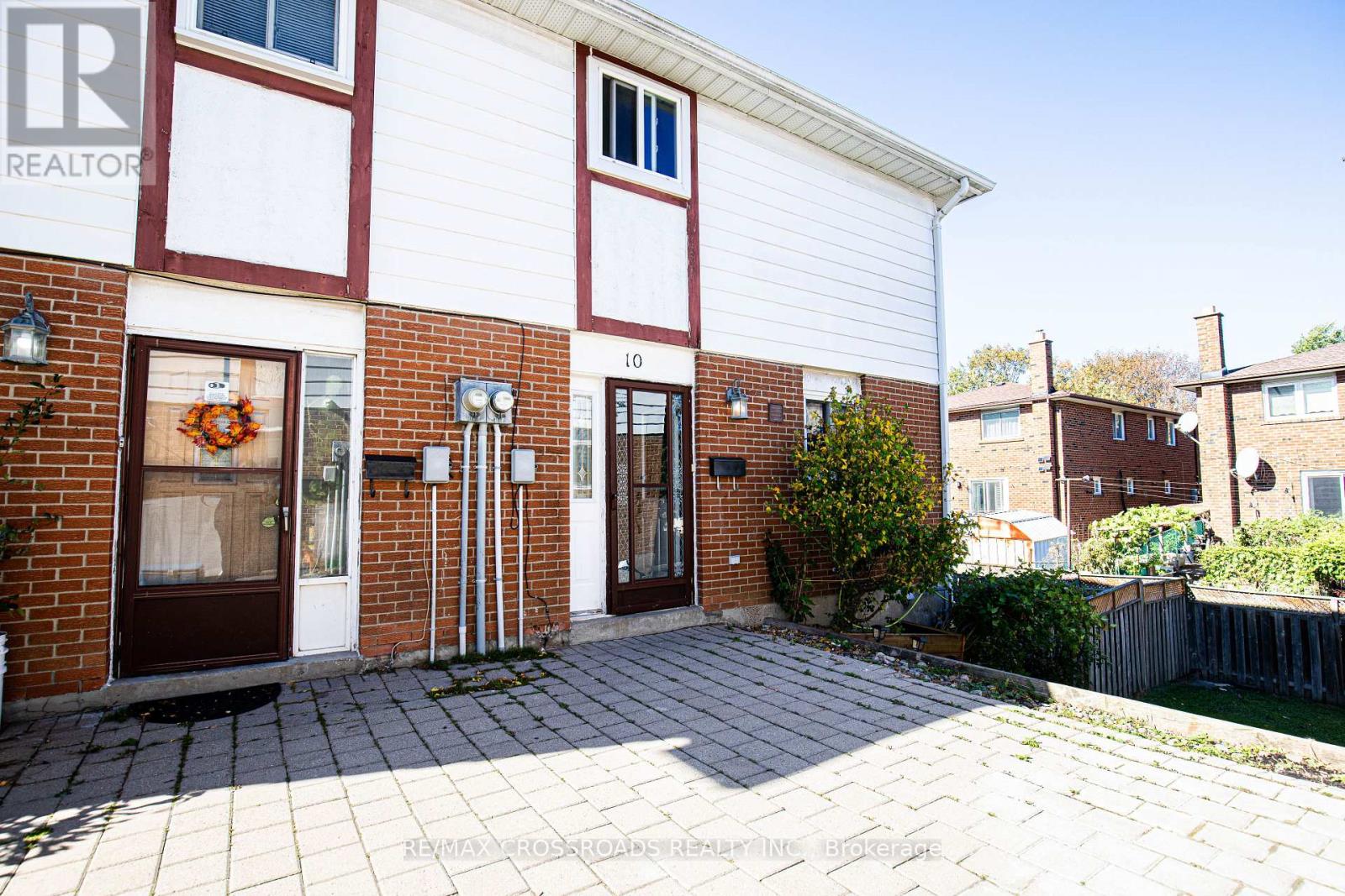 23 - 10 BUR OAK WAY, Toronto, Ontario