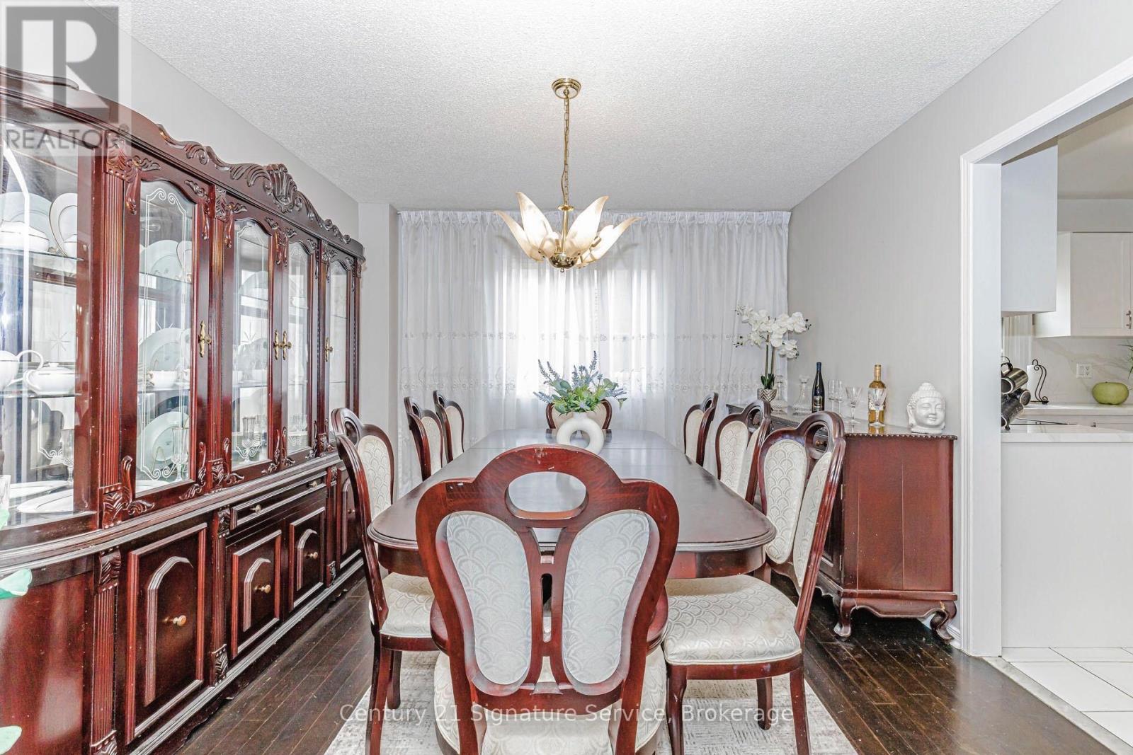 22 Merganser Crescent, Brampton, Ontario  L6W 4E8 - Photo 11 - W14103656