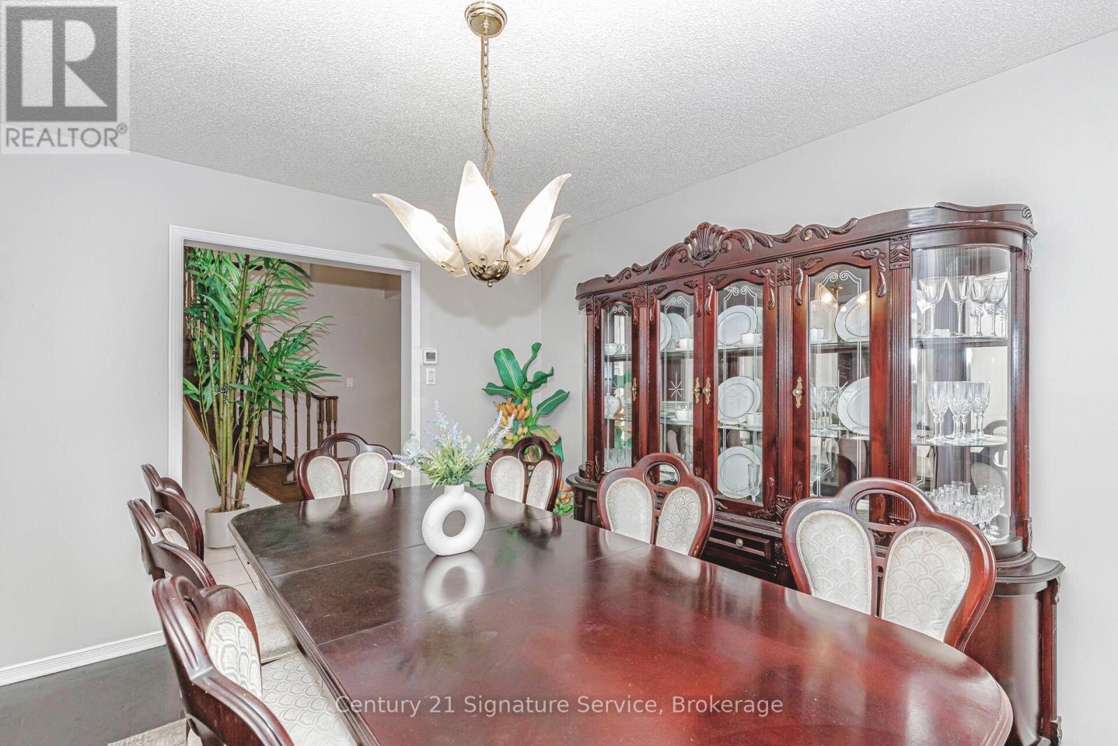 22 Merganser Crescent, Brampton, Ontario  L6W 4E8 - Photo 12 - W14103656