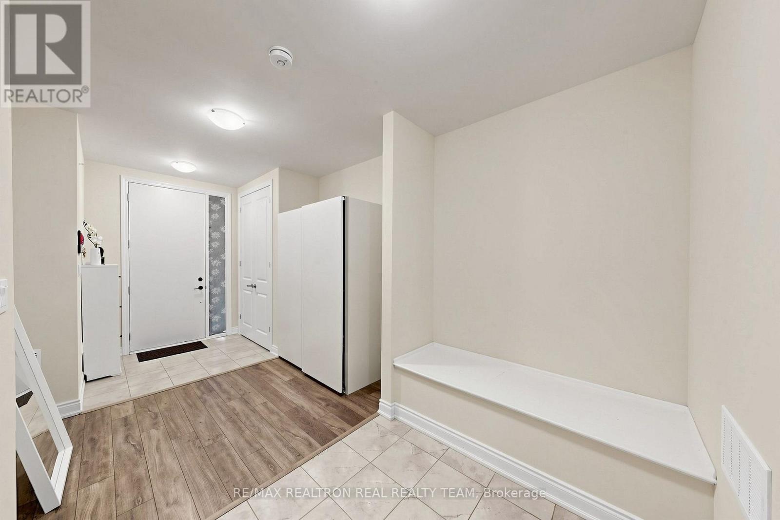 1284 Dempster Lane, Oakville, Ontario  L6H 7Y7 - Photo 38 - W14103690