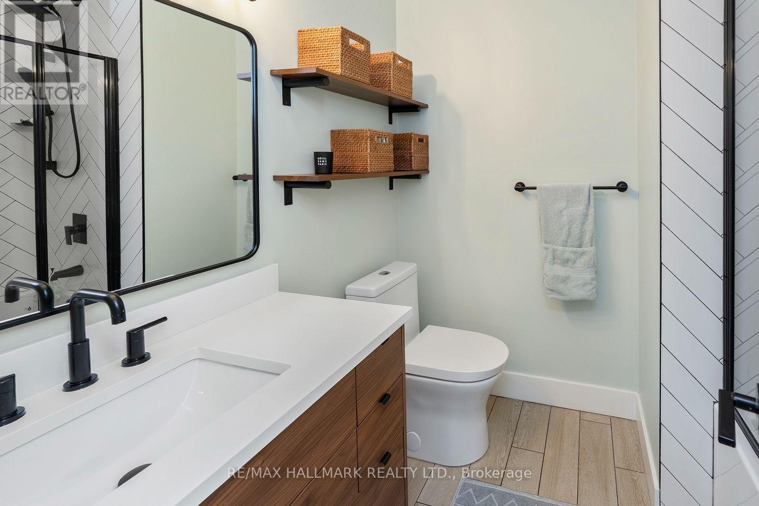 4 - 39 Dekoven Mews, Toronto, Ontario  M6P 4H5 - Photo 9 - W14103708