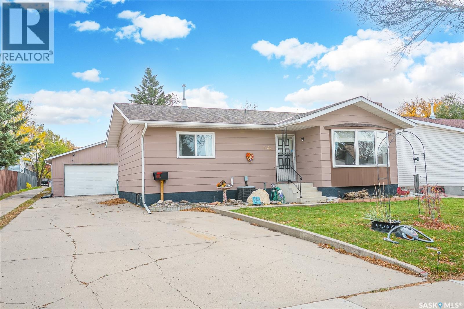 226 O'regan Crescent, Saskatoon, Saskatchewan  S7L 6T2 - Photo 2 - SK051545
