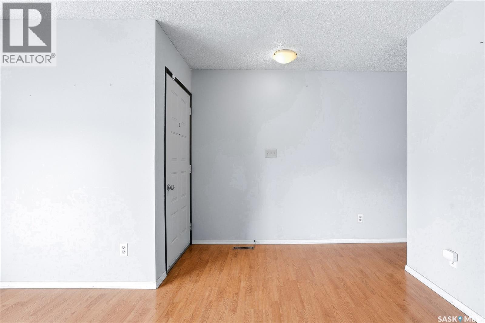 226 O'regan Crescent, Saskatoon, Saskatchewan  S7L 6T2 - Photo 3 - SK051545