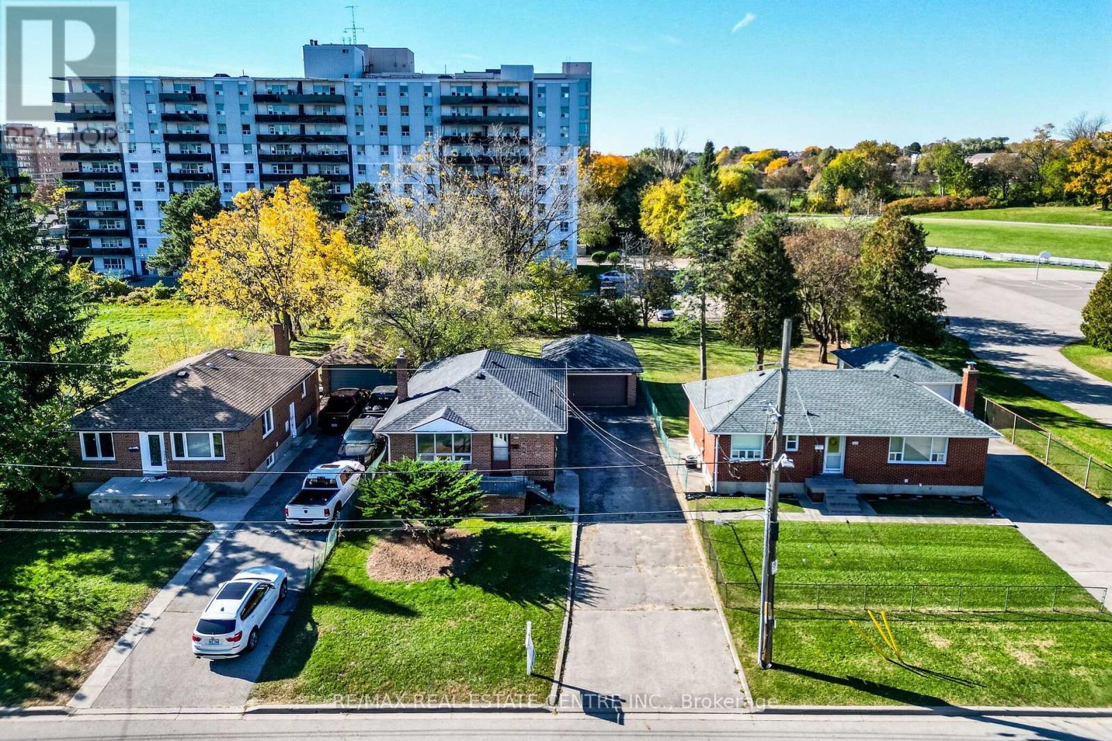3066 Cook Street, Mississauga, Ontario  L5B 1R1 - Photo 2 - W14095296