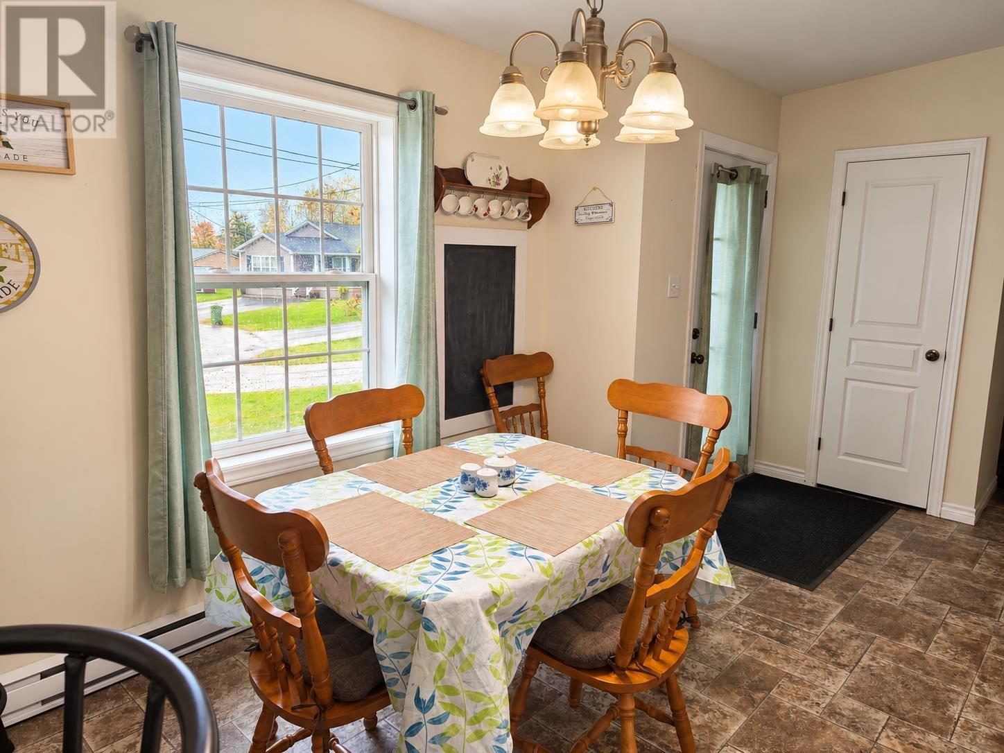24 Tide View Court, Charlottetown, Prince Edward Island  C1C 0C1 - Photo 5 - 202626357