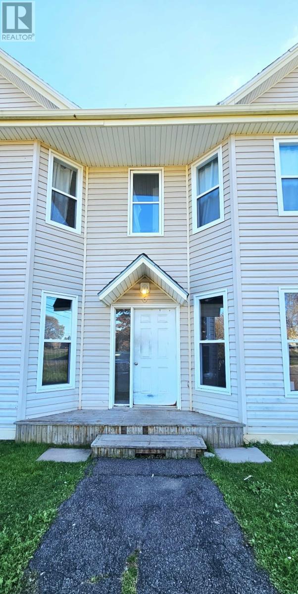 6 Pond Street, Charlottetown, Prince Edward Island  C1A 2P2 - Photo 2 - 202626359