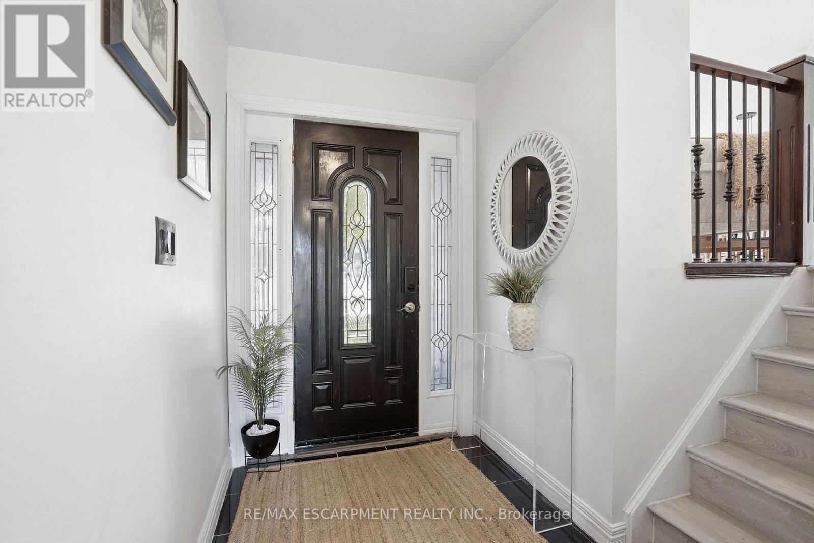 84 Elgar Avenue, Hamilton, Ontario  L9C 4E5 - Photo 4 - X14103562